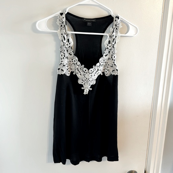 Forever 21 Black and Lace Tank Top Size M - Picture 5 of 5